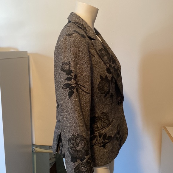 Le Chateau Size Large  Exc Shape 3/4 Sleeve 1 button - Picture 3 of 15